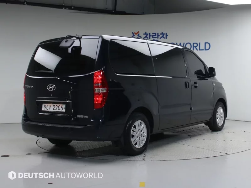 Hyundai Starex