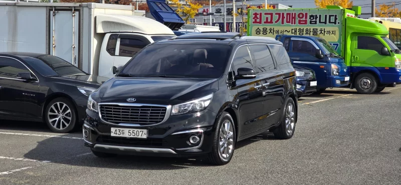 Kia Carnival
