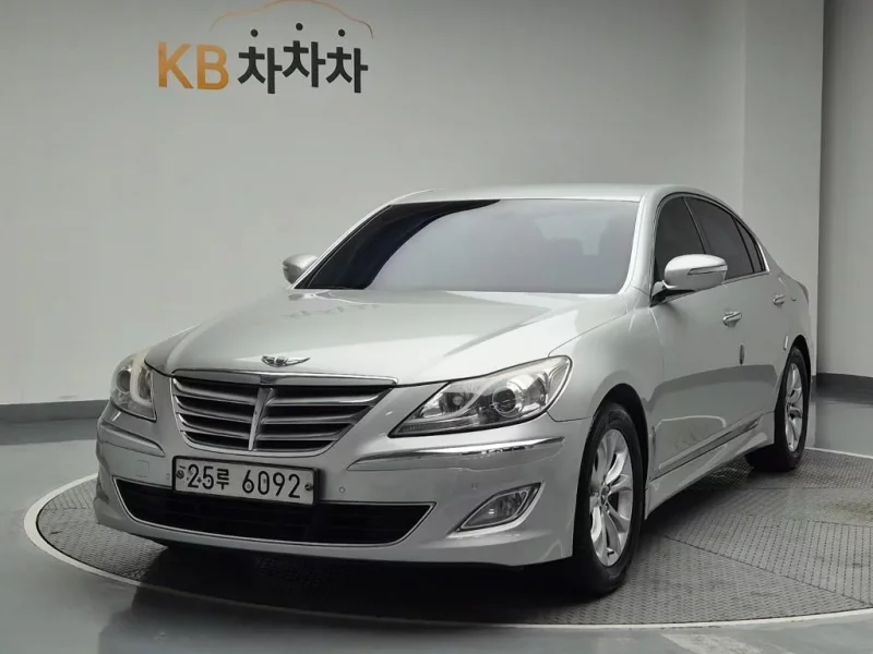 Hyundai Genesis
