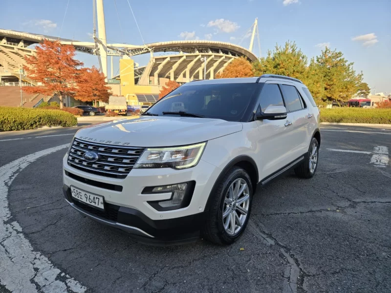Ford EXPLORER