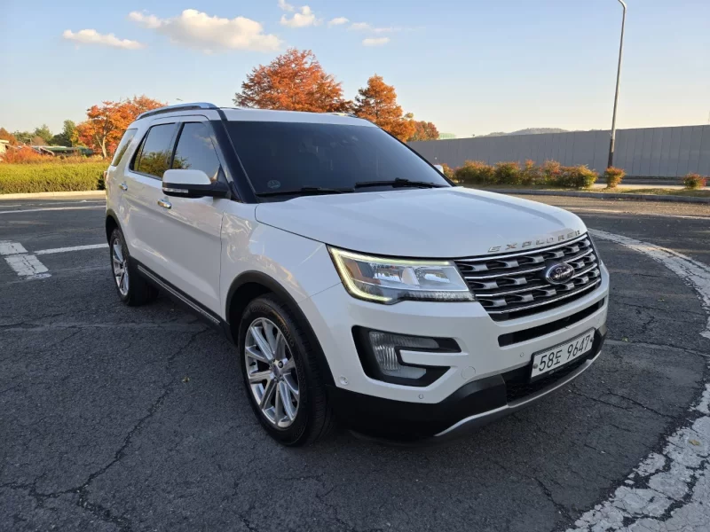 Ford EXPLORER