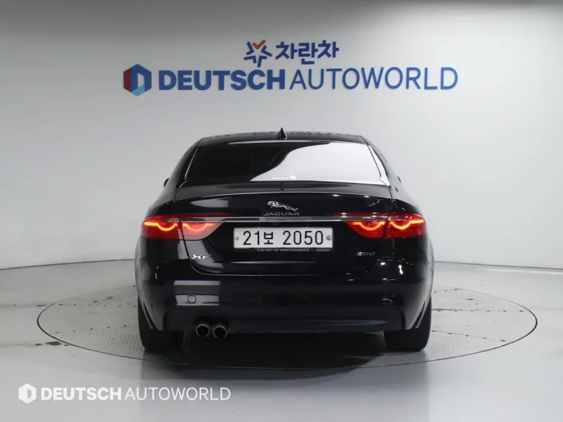 Jaguar XF