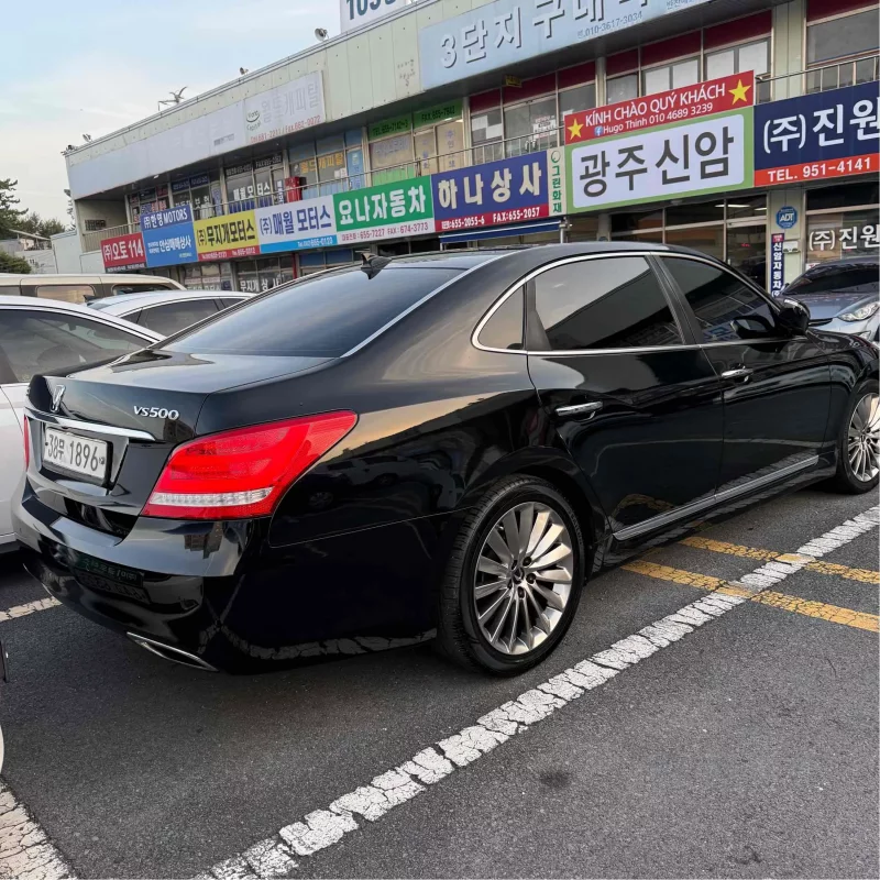 Hyundai Equus