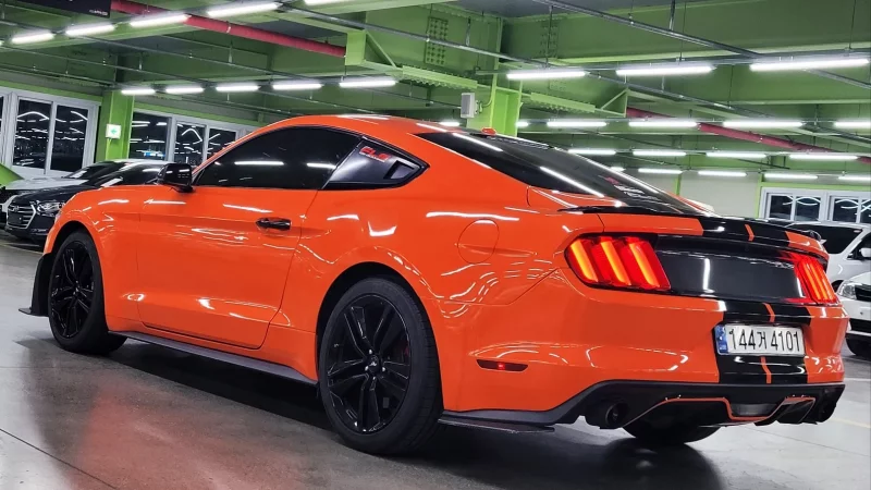 Ford MUSTANG