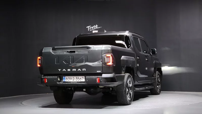 Kia Tasman