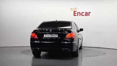 Hyundai Equus