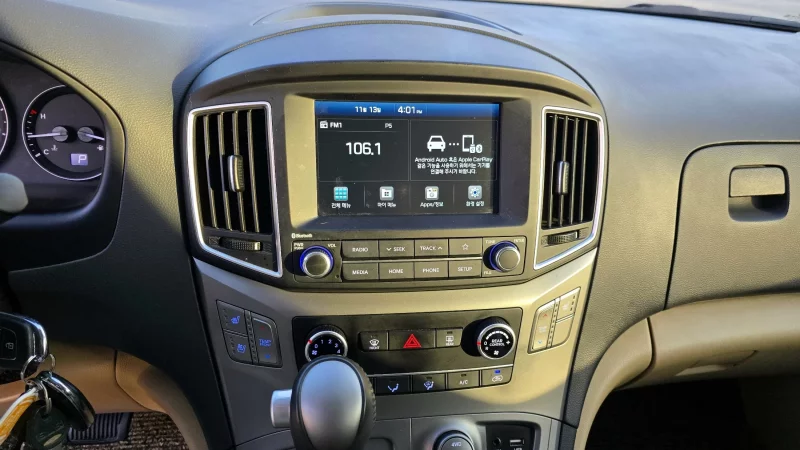Hyundai Starex