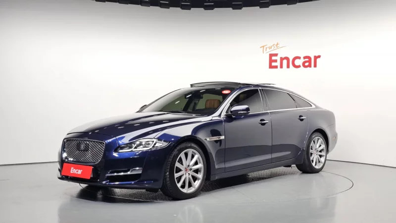 Jaguar XJ