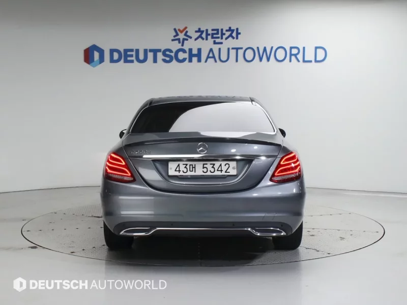 Mercedes-Benz C-Class