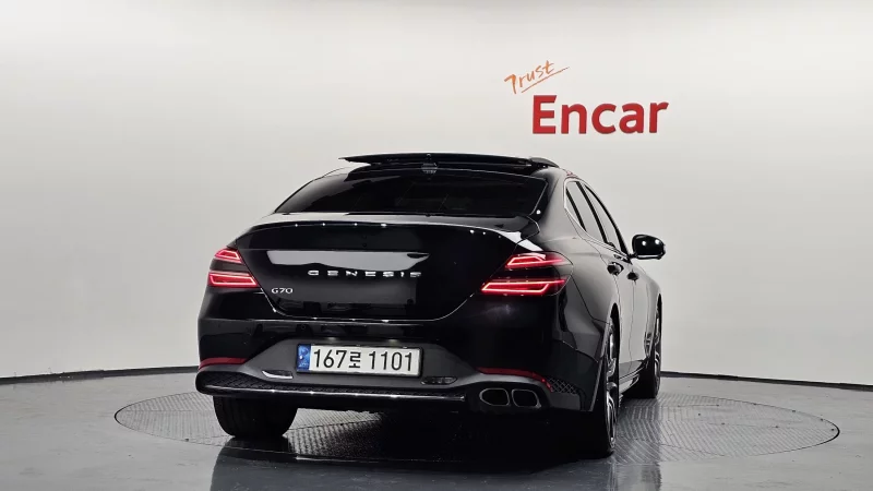 Genesis G70