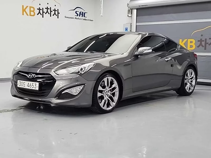 Hyundai Genesis