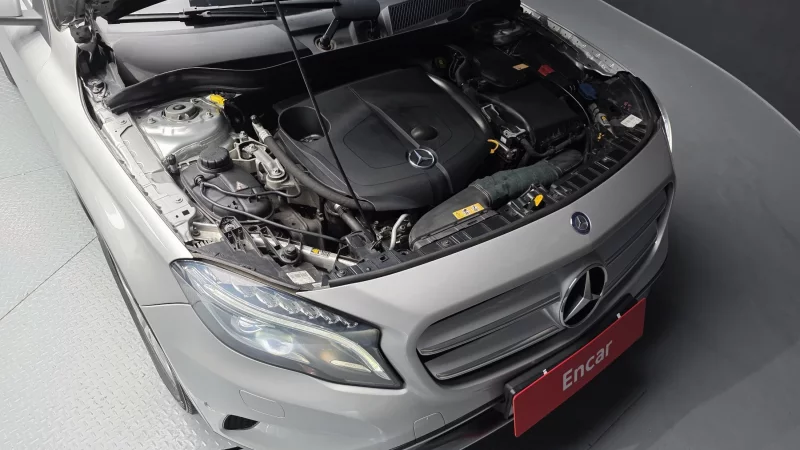 Mercedes-Benz GLA-Class