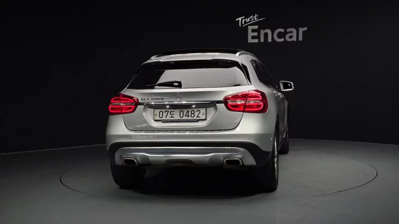 Mercedes-Benz GLA-Class