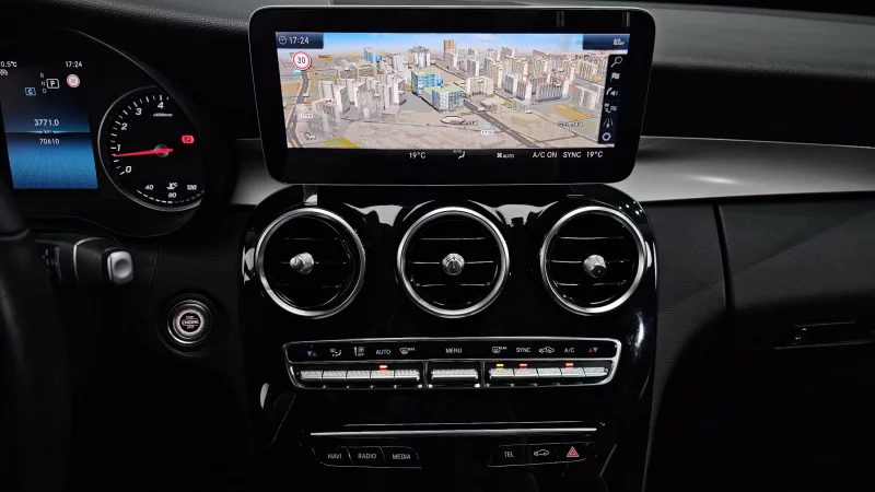 Mercedes-Benz C-Class