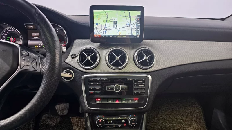 Mercedes-Benz GLA-Class