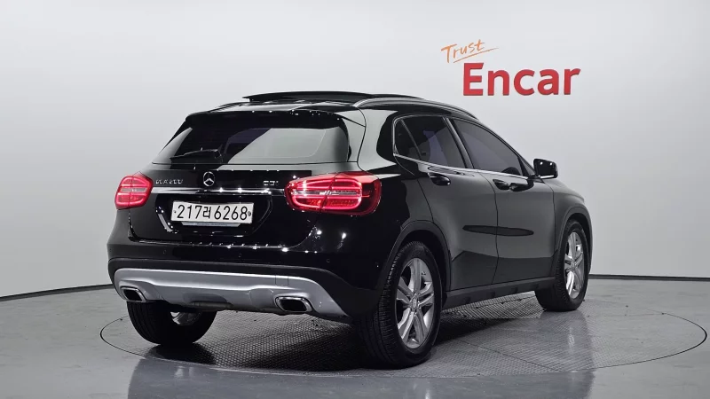 Mercedes-Benz GLA-Class