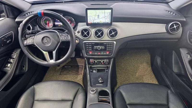 Mercedes-Benz GLA-Class