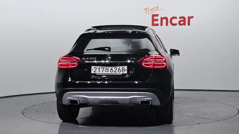 Mercedes-Benz GLA-Class