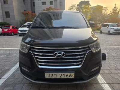Hyundai Starex
