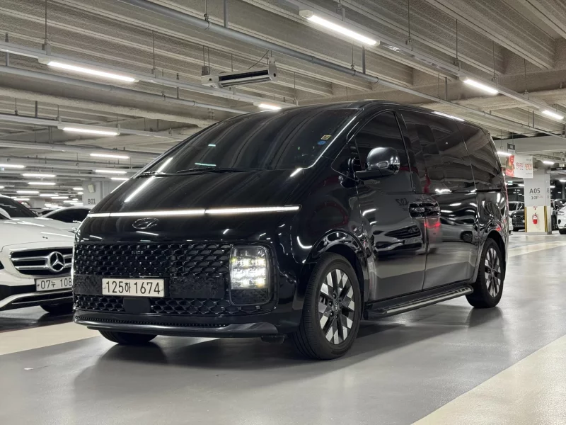 Hyundai Staria