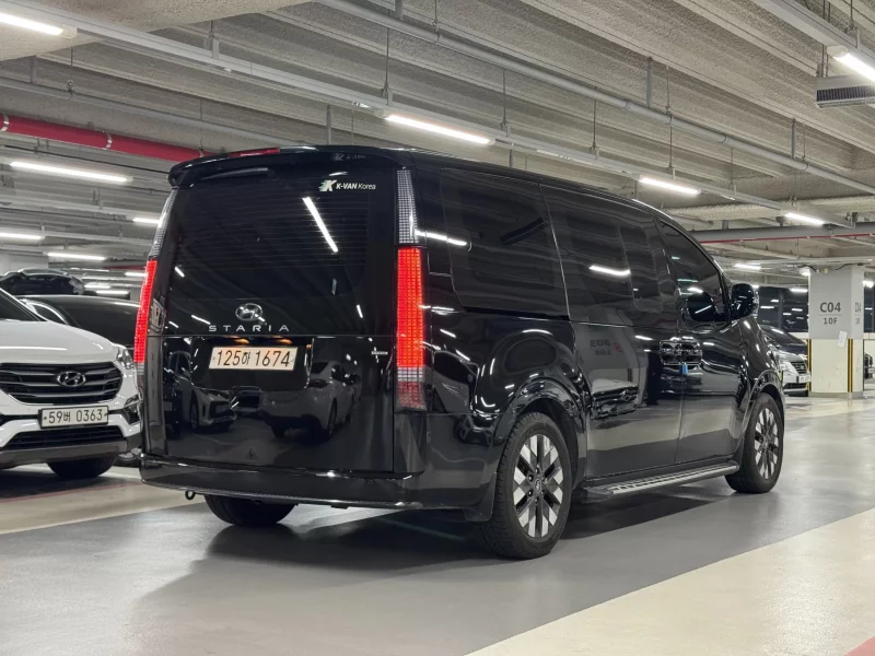 Hyundai Staria