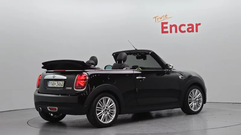 MINI Cooper Convertible
