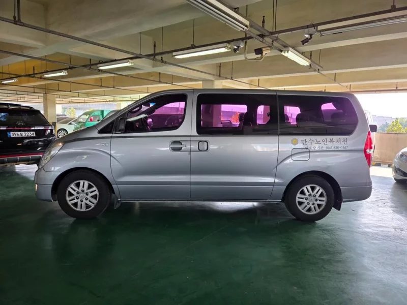 Hyundai Starex