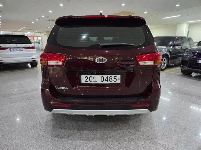 Kia Carnival