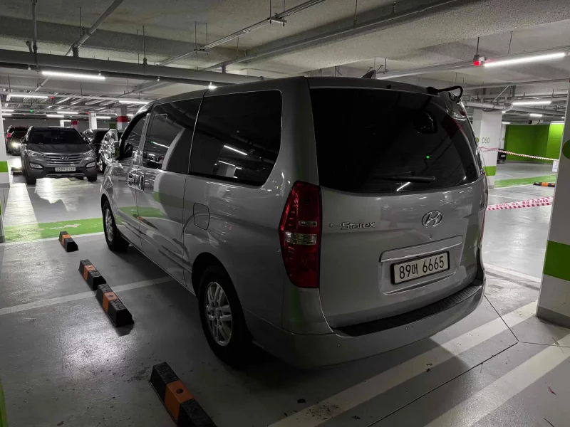 Hyundai Starex