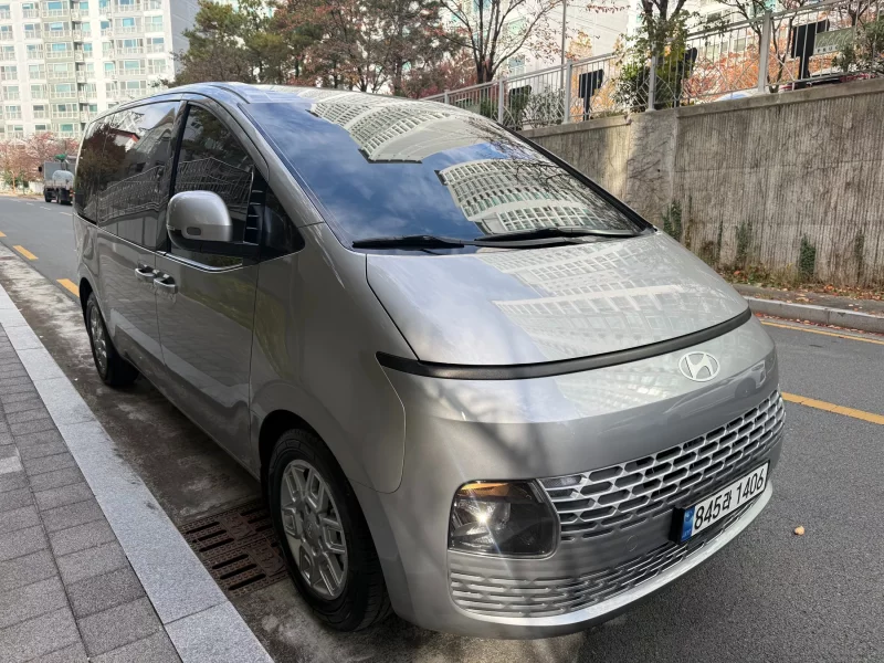Hyundai Staria