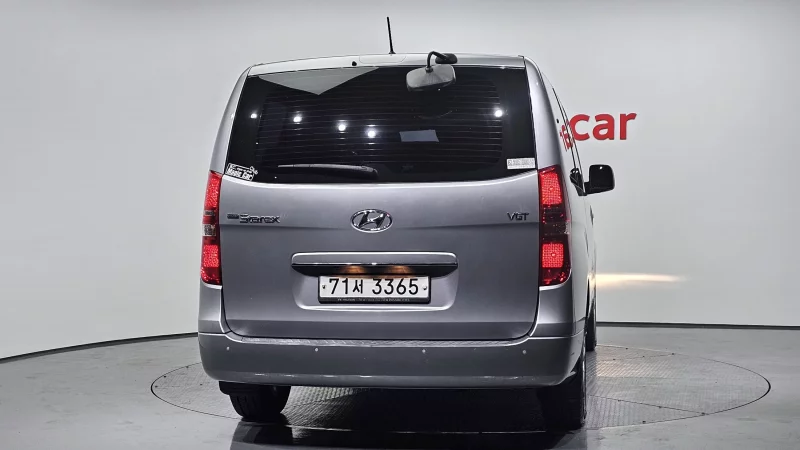 Hyundai Starex