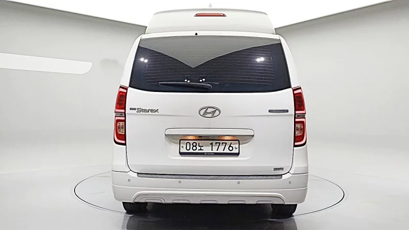 Hyundai Starex