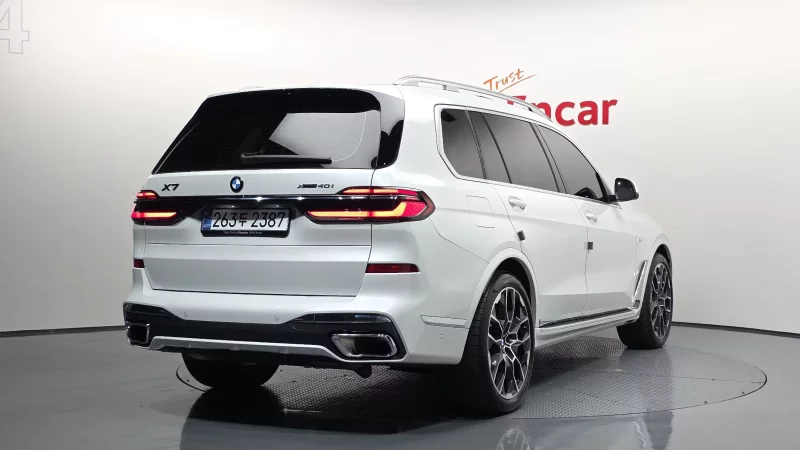 BMW X7