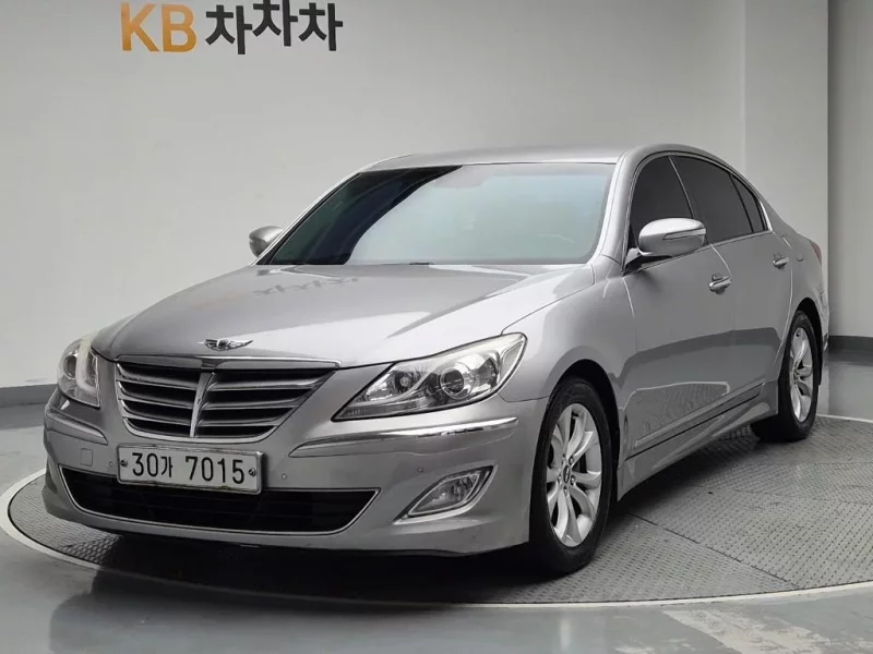 Hyundai Genesis