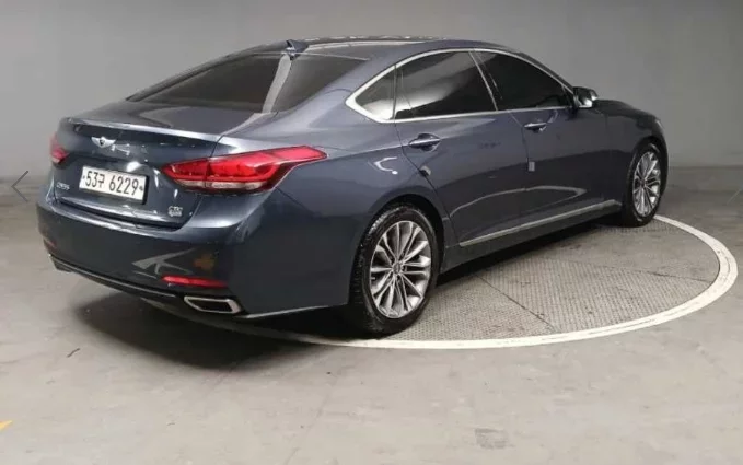 Hyundai Genesis
