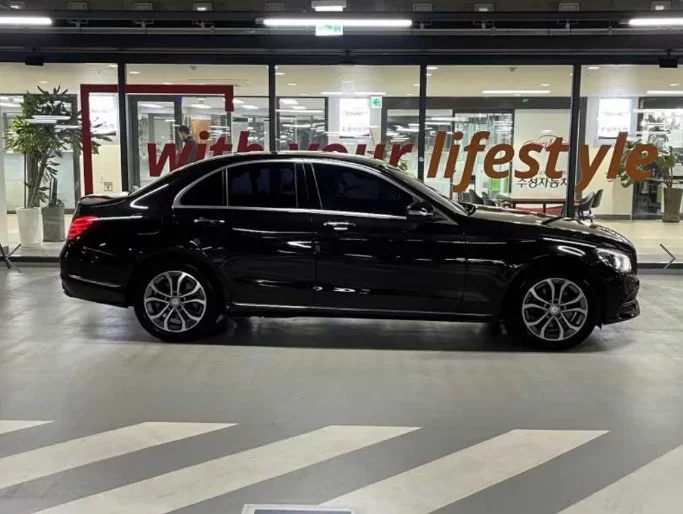 Mercedes-Benz C-Class