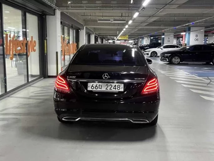 Mercedes-Benz C-Class