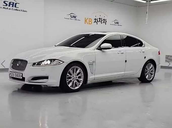 Jaguar XF