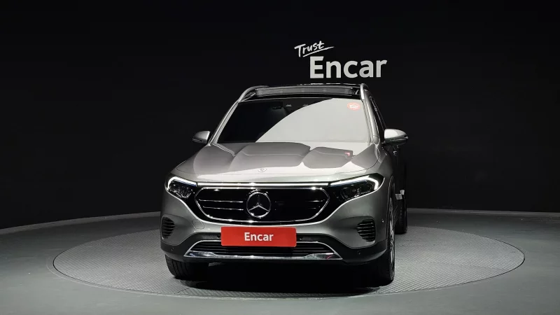 Mercedes-Benz EQB