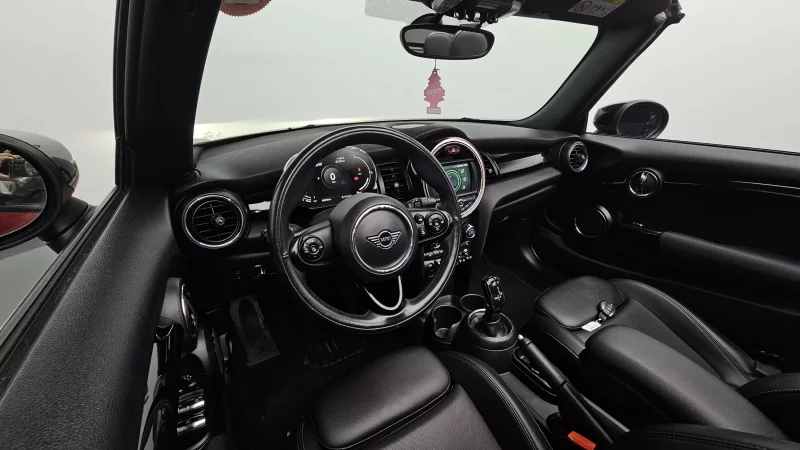 MINI Cooper Convertible