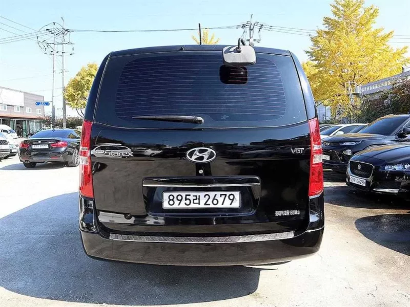 Hyundai Starex