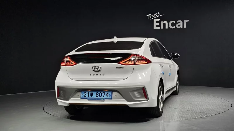 Hyundai Ioniq