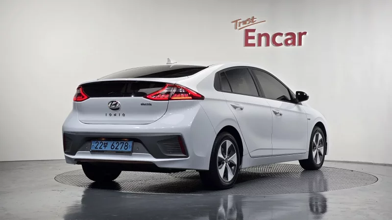 Hyundai Ioniq