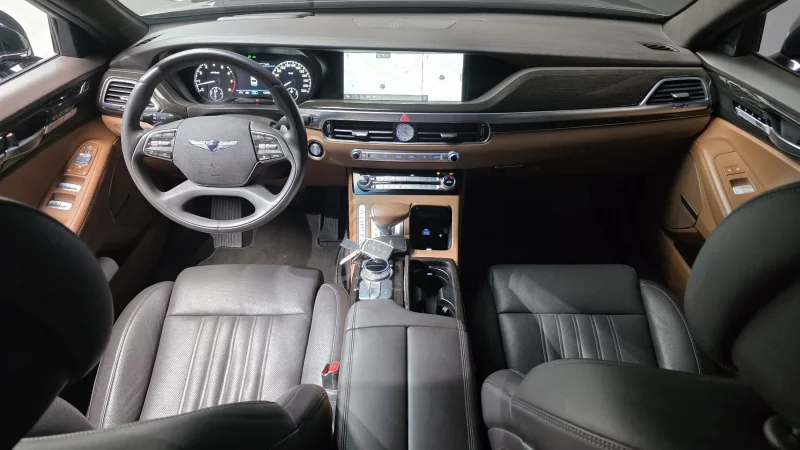 Genesis G90