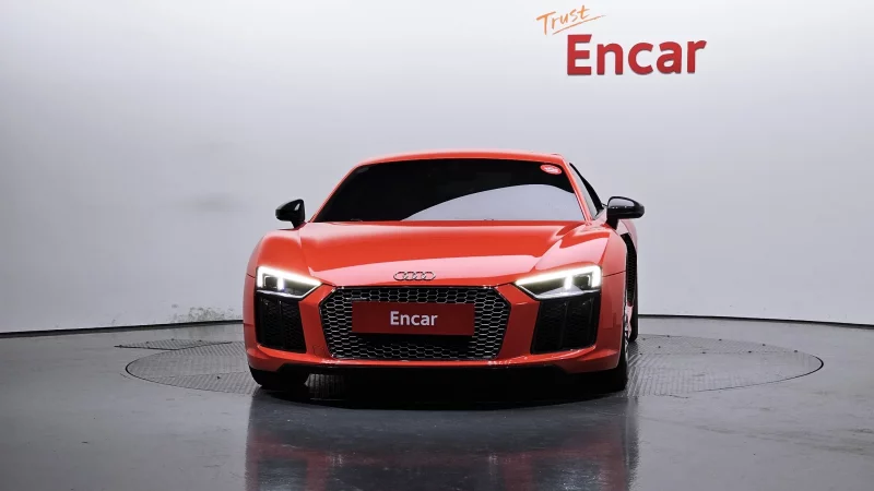 Audi R8