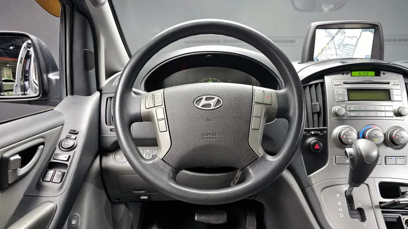 Hyundai Grand Starex