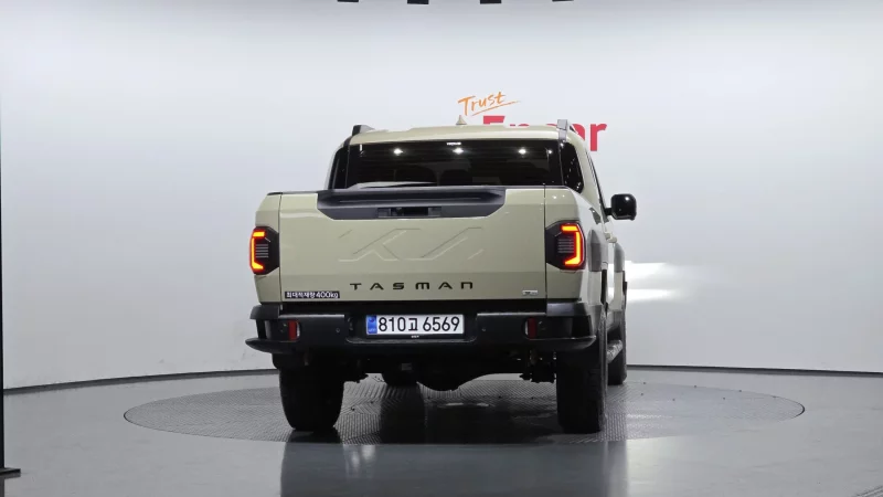 Kia Tasman