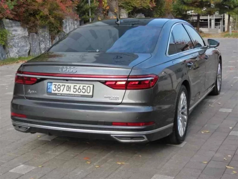 Audi A8