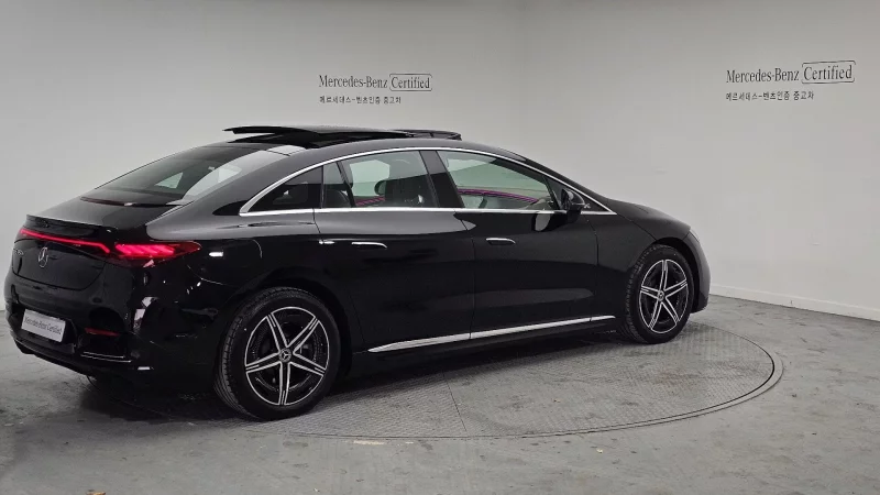 Mercedes-Benz EQE