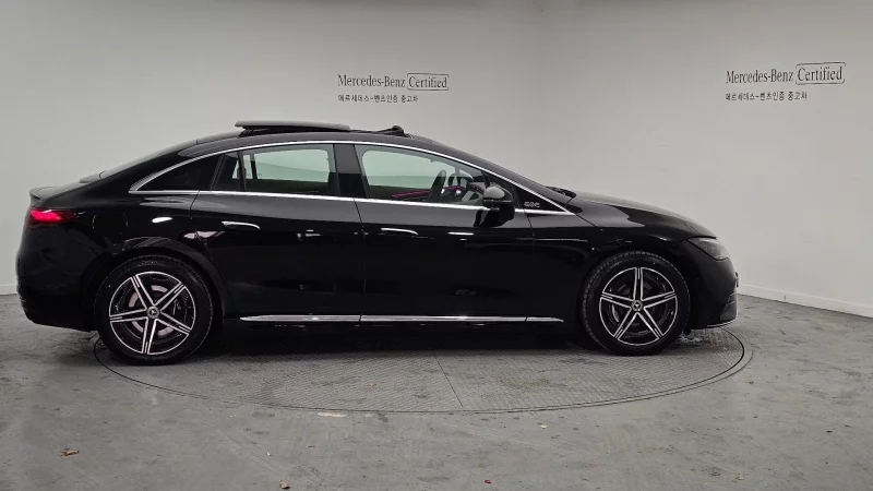 Mercedes-Benz EQE